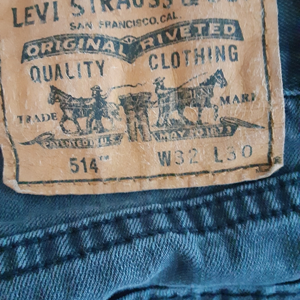 Levi's 514 black cotton twill Jean style